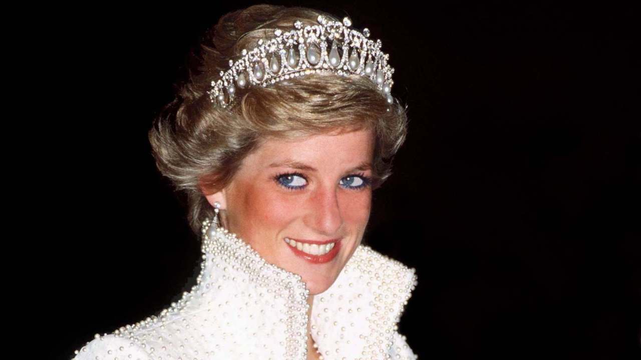 Lady Diana: i segreti nascosti nel suo abito da sposa -Teresaventrone.it 
